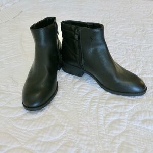 Women's Kelly & Katie Bootie KK-FLANN Size 6.5M Black Side Zip